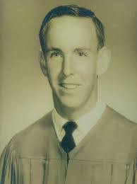 Everett Mathis's Instagram, Twitter & Facebook