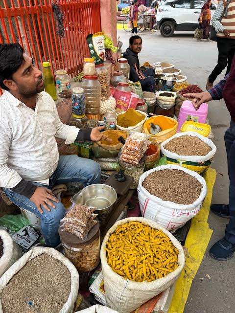 खुले मसालों की बिक्री पर रोक लगेगी? दुकानदारों की बढ़ी चिंता! #खुलेमसाले  #मसालोंकीबिक्री #खाद्यसुरक्षा #दुकानदार #मिलावट #Spices #FoodSafety  #BusinessNews ...