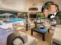 Photos L Ancienne Maison De Brad Pitt Et Jennifer Aniston En Maisons De People Brad Pitt Maison De Maitre