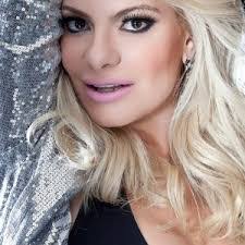 Angela Cavallo's Instagram, Twitter & Facebook