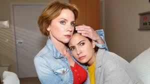 2005 spielte jordan die rolle der sadie im film berkeley. Im Dkms Talk Gzsz Star Chryssanthi Kavazi Dkms Media Center