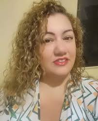 Si me preguntas que ¿porqué nunca me he rendido?, es porque yo no vine a  esta vida a ser una cobarde. Siempre detras de metas y sueños 🤩👌 pero  lista para las