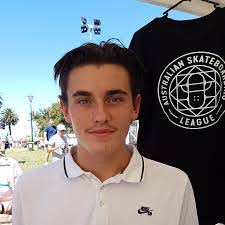 Sam Sutton's Instagram, Twitter & Facebook