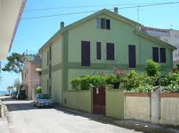 Located in roseto degli abruzzi's new promenade, the acquamarina apartments enjoy a enviable view, at a few meters from the sea, the ideal place to spend a wonderful relaxing holiday. Appartamento Roseto Degli Abruzzi Te Su Secondamano It Case Vacanza