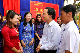 Các bản dịch là cho các giới tính cụ thể. Bá»™ TrÆ°á»Ÿng Phung Xuan Nháº¡ Gá»­i ThÆ° Chuc Má»«ng Can Bá»™ Giao Vien Nhan Vien Nganh Giao Dá»¥c Nhan Dá»‹p 20 11