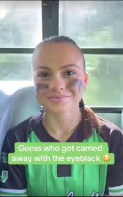 Suzanne Switzer's Instagram, Twitter & Facebook