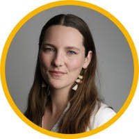 Laura Kunz's Instagram, Twitter & Facebook