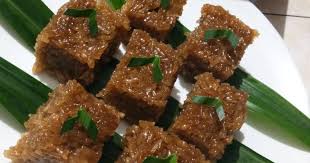 Wajik ini menggunakan bahan dasar beras ketan, gula merah, yang memakai rasa sesuai dengan selera anda. Cara Membuat Wajik Kletik Gula Merah Yang Enak Untuk Keluarga