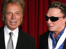 Folgte der wechsel vom juristen zum journalisten. Siegfried Fischbacher 81 Kurz Vor Seinem Tod Sagte Roy Ich Gehe Nun Schon Mal Vor Bunte De