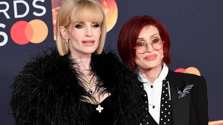 Kelly Osbourne writes heartbreaking letter to mom Sharon on her first  wedding anniversary without Ozzy