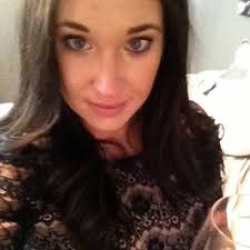 Vanessa Erickson (@shesthev)