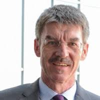 2200+ perfiles de «Hinrichsen»