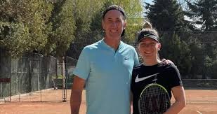 Mergea şi tecău, în semifinalele probei de dublu. Simona Halep Merge La Turneul De La Stuttgart AnunÈ Extraordinar Al Lui Darren Cahill