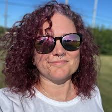 Leila Magee's Instagram, Twitter & Facebook