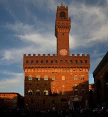 Proprio con l'aspetto di un attento gigante, palazzo vecchio domina piazza della signoria a firenze, e con il suo imponente campanile, la torre. Hd Wallpaper Palazzo Vecchio Florence Firenze Tuscany Italy Renaissance Wallpaper Flare