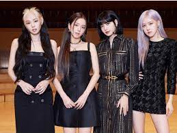 Die kletterhose rockmodel überzeugt durch einen elastischen bund mit zugband, der umgeschlagen werden kann und einen gürtel überflüssig macht. Some Of The Biggest Controversies That Surrounded K Pop Girl Group Blackpink