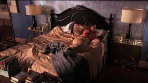 Specifications video slide show for bedroom sets: Covet Her Room Blair Waldorf Bossy Gals