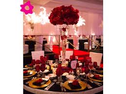 ¡te contamos todo sobre los colores y su significado en las bodas! Combinacion De Colores Para Una Boda Color Rojo Manteleria Para Boda Mesas De Boda Decoracion Bodas