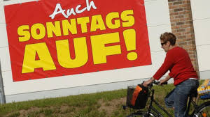 Im sinne der kirche gilt dieser tag auch als der geburtstag der kirche. Verkaufsoffener Montag Am 01 06 2020 Shoppingspass An Pfingstmontag Wann Und Wo Ist Heute Verkaufsoffen News De