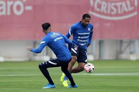 Mena was forced out of monday's copa america loss to argentina in the 53rd minute with an apparent injury. Photos Eugenio Mena Gabriel Arias And Pablo Galdames Join The Work Of The Chilean Team Thinking Of Argentina Newswep