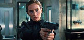 Each one gets introduced by one of the stars of the film, dwayne johnson and emily blunt. Jungle Cruise Emily Blunt An Bord Des Disney Abenteuerfilms Mit Dwayne Johnson