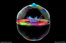 A Crown A Bubble Soap Film Drop Reflection And A Palette Of Paint Water Drop Photography Bubble Painting Bubbles