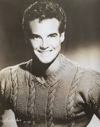 Husband creates detailed ocean portrait