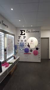 Optique Boissinot 33 Opticas Modernas Diseno Interior De Tienda Optica Y Optometria