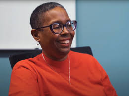 Headlines & Features