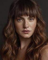 Natalie Beeson's Instagram, Twitter & Facebook