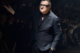 Он работал с lanvin и yves saint laurent. 5zrcwa6r4sfvfm