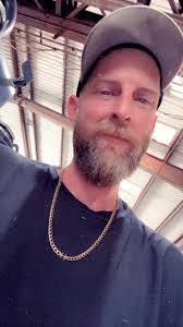 Darryl Nesbitt's Instagram, Twitter & Facebook