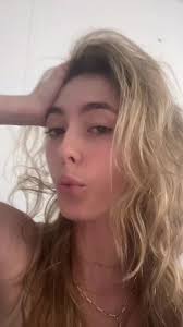 Navigating Teeth Issues in NYC Dating