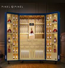 The Martell Trunk Bar By Pinel Et Pinel Who Wouldn T Want This In The Sala To Open Every Now Then Bar Salon Meuble Bar Malle