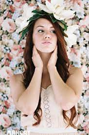 Diy How To Make A Fresh Magnolia Flower Crown Magnolia Flower Flower Crown Flowers