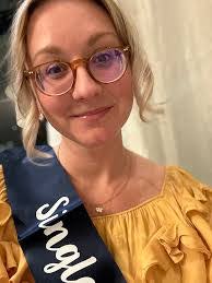 Tracy Pavlik's Instagram, Twitter & Facebook