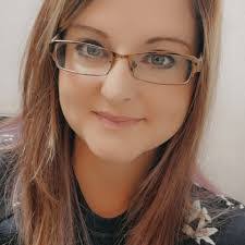 Jennifer Exline's Instagram, Twitter & Facebook