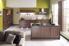 Puedes incluso añadir calidez mediante luces dentro de los armarios. Fotos De Cocinas Modernas 2021 Ideas Para Decorar Cocinas Espaciohogar Com