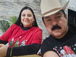 Aqui con mija Julia, empezando las felices fiestas