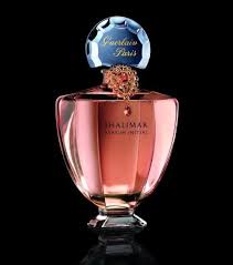 Pin By Ichi On Perfume Bottles Perfume Perfume Design Beautiful Perfume Bottle