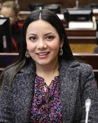 Ecuador enfrenta tiempos difíciles, y la incertidumbre pesa en cada rincón.  Pero aquí seguimos, con la responsabilidad intacta, trabajando desde la  #AsambleaNacional para construir soluciones y devolverle a los ecuatorianos  la esperanza