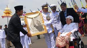 1:28:30 raudhatul jannah multimedia channel 196 810 просмотров. Sulistina Istri Pahlawan Nasional Bung Tomo Tutup Usia