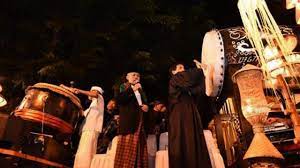 Aplikasi kumpulan lagu lebaran ini merupakan aplikasi musik audio untuk anda semua para pecinta. Bacaan Takbiran Idul Fitri Serta Keutamaan Saat Mengumandangkannya Bola Liputan6 Com