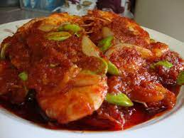 In Malay This Dish Is Called Udang Masak Sambal Petai Literally Meaning Prawns Cooked With Special Malay Chilli And Sti Cooking Recipes Food Malaysian Food