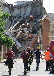 Su twitter il meglio e il peggio dell'umana natura. Terremoto Scossa Di 5 8 Al Nord Almeno 16 Vittime Un Solo Disperso Diretta Aggiornata Alle 23 32 Del 29 Maggio 2012 Repubblica It