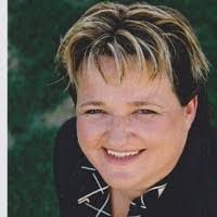 Kimberley Buchanan's Instagram, Twitter & Facebook