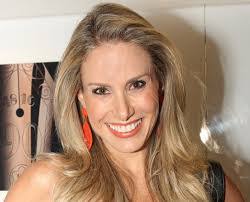 Carol Arrigoni's Instagram, Twitter & Facebook