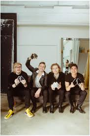 5sos Dominate Australian Charts