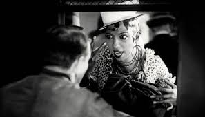 Das schillernde leben von josephine baker | patricia hruby powell, christian robinson | isbn: Josephine Baker Finally Inducted Into France S Pantheon