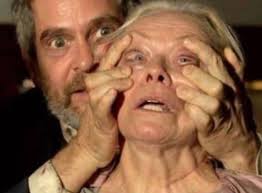 Calle 63 esquina 72, sin palabra la falta de respeto de la parte de los  dirigentes de esta provincia, dirigente que la mayoría pasan por ahí a  diario, pero igual es una